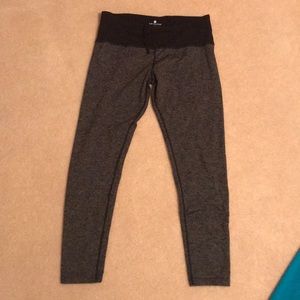 Never worn spandex athletic leggings